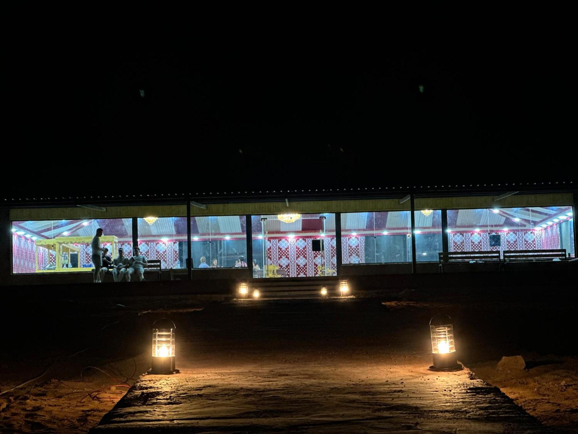 Wadi Rum Sunset Camp Exterior foto